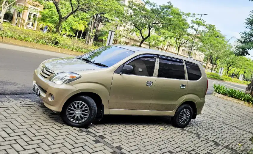 Cash aja! Daihatsu xenia XI 1300cc siap pakai