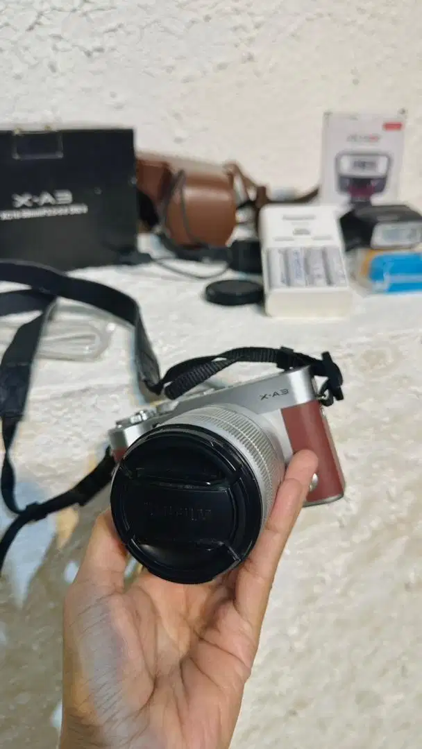 PAKET LENGKAP FUJIFILM XA3 MIRRORLESS PRELOVED