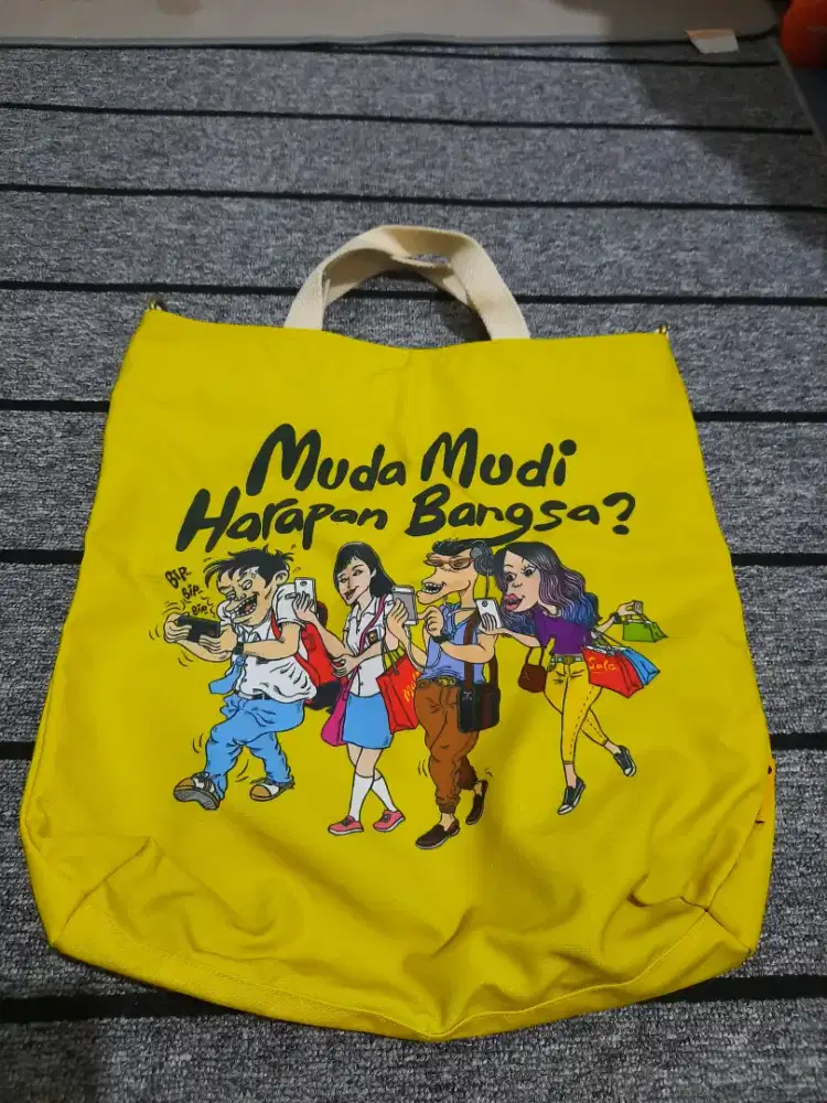 Preloved Totebag Exclusive by Mice Cartoon