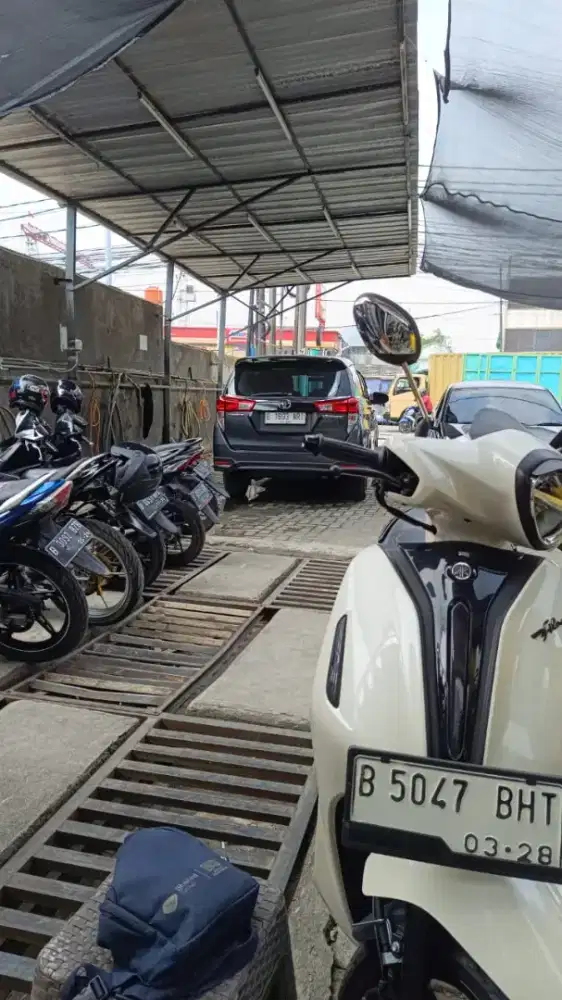 Butuh  kurir anter jemput mobil rental