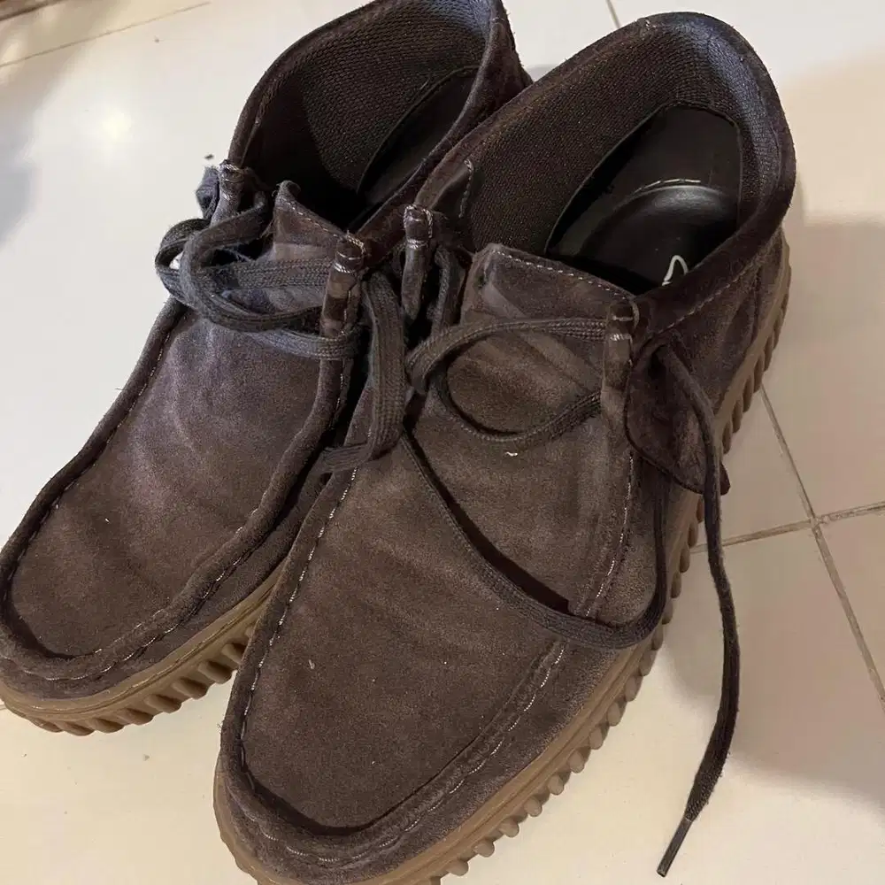 Sepatu clarks torhill high brown original