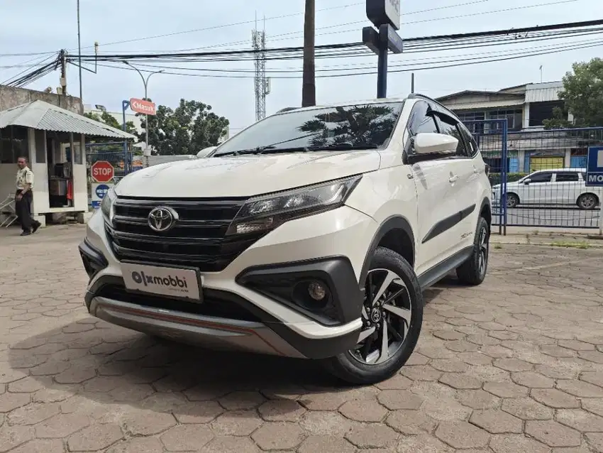 Pajak Panjang TDP 20JT Toyota Rush 1.5 S Bensin-AT 2018 Putih