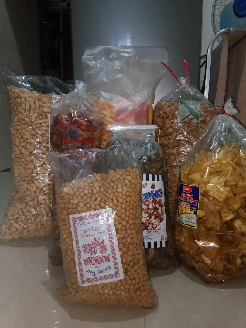 Jual Aneka Macam Snack/Makanan Ringan