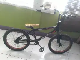 Sepeda BMX SENATOR