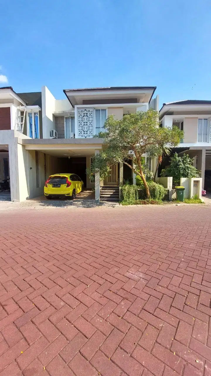 Rumah di Green Hills, Perumahan Elite, Siap Huni