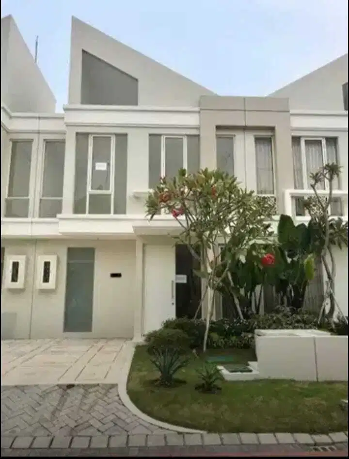 Disewakan Rumah Grand Pakuwon Adelaide Surabaya  SIU.A216