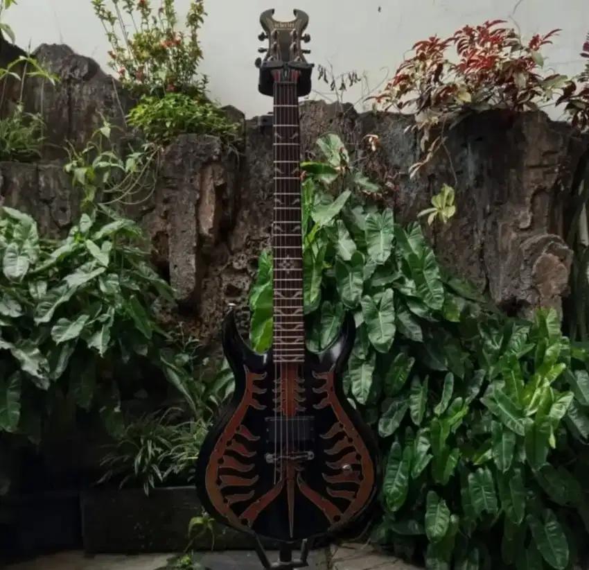Schecter devil spine with emg usa not jackson schecter ibanez squier