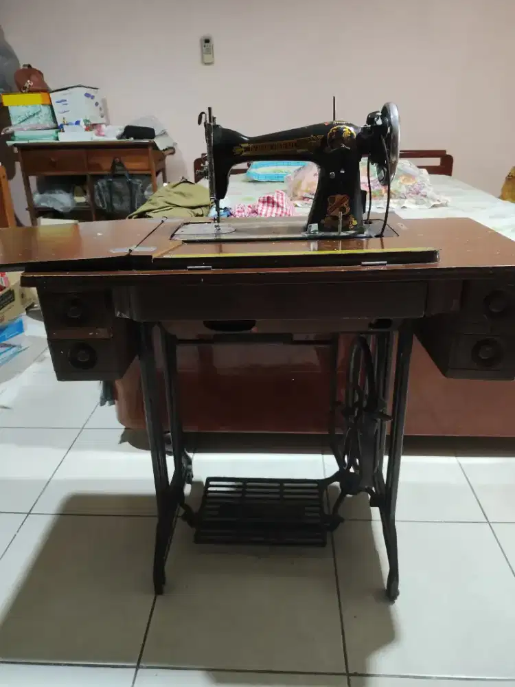 Mesin jahit merek Dragon Phoenix