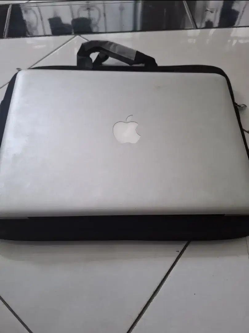 Macbook pro rusak & mati total fullset