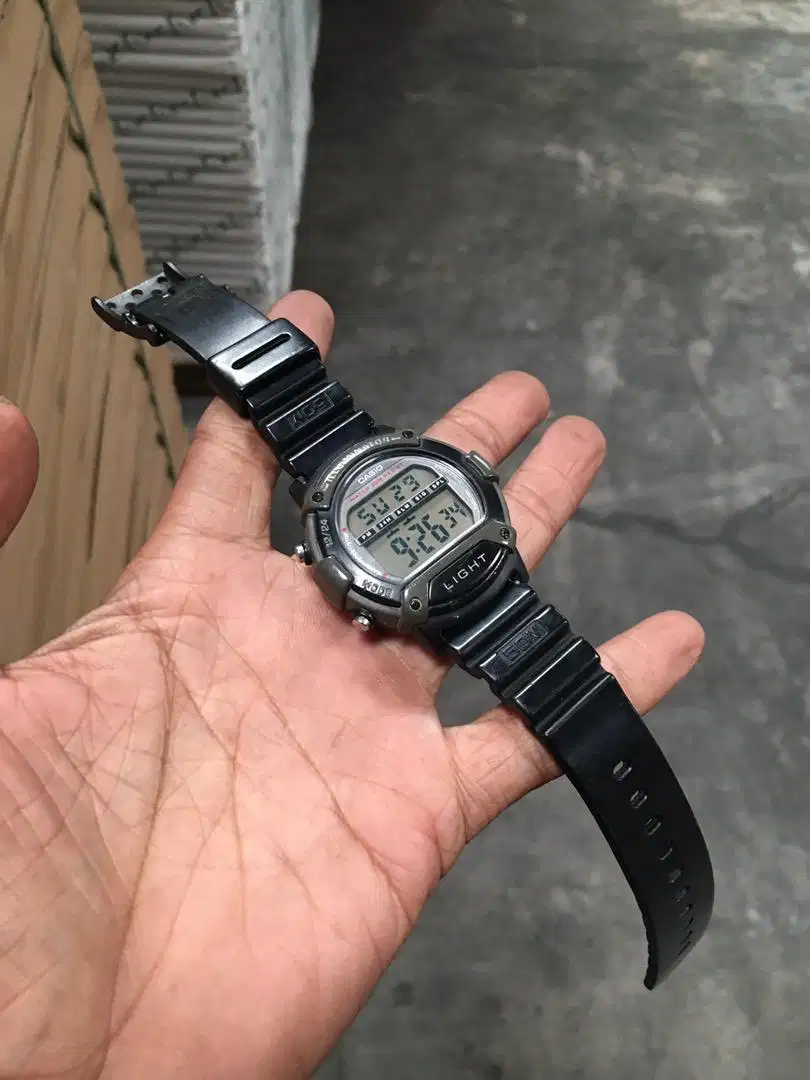 Jam tangan Casio w 92