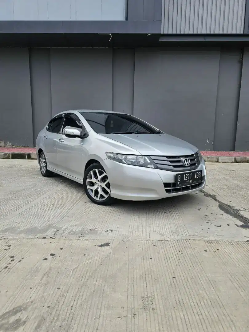 Honda City E matic 2010 KM ASLI!!