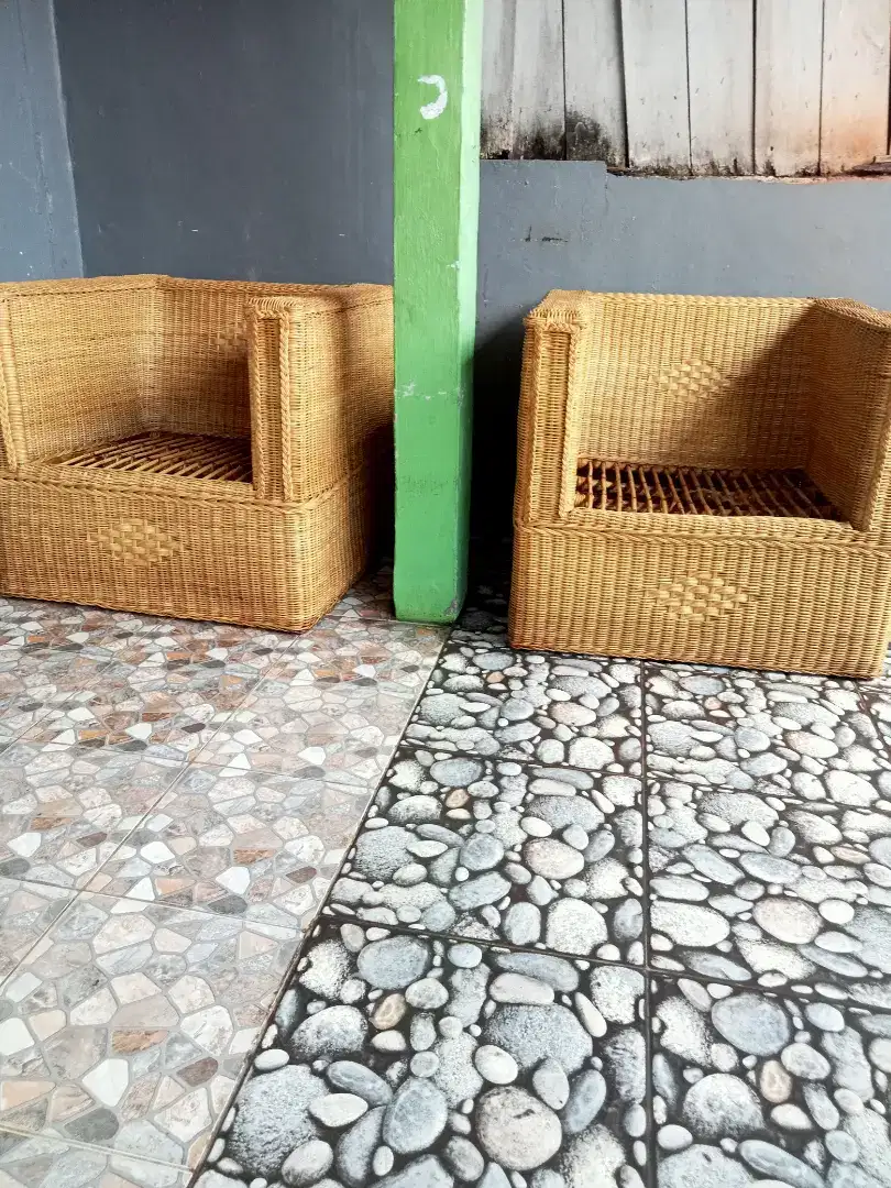 Di jual kursi rotan