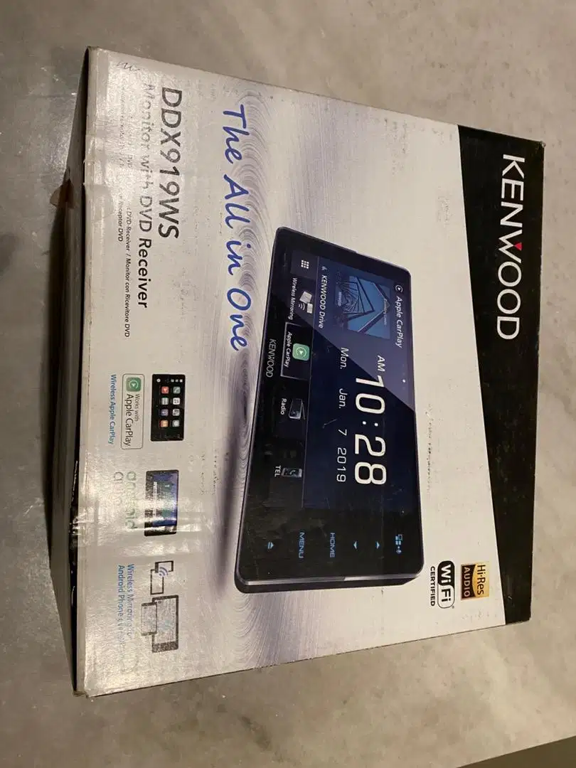 Head unit monitor kenwood 919WS dipakai cuma 5 bulan dari beli baru.