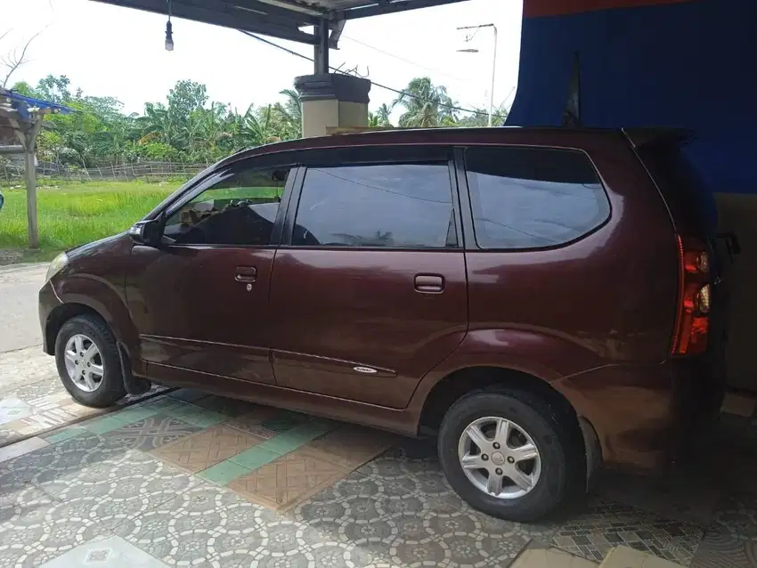 Dijual mobil xenia 2010 manual, kondisi terawat