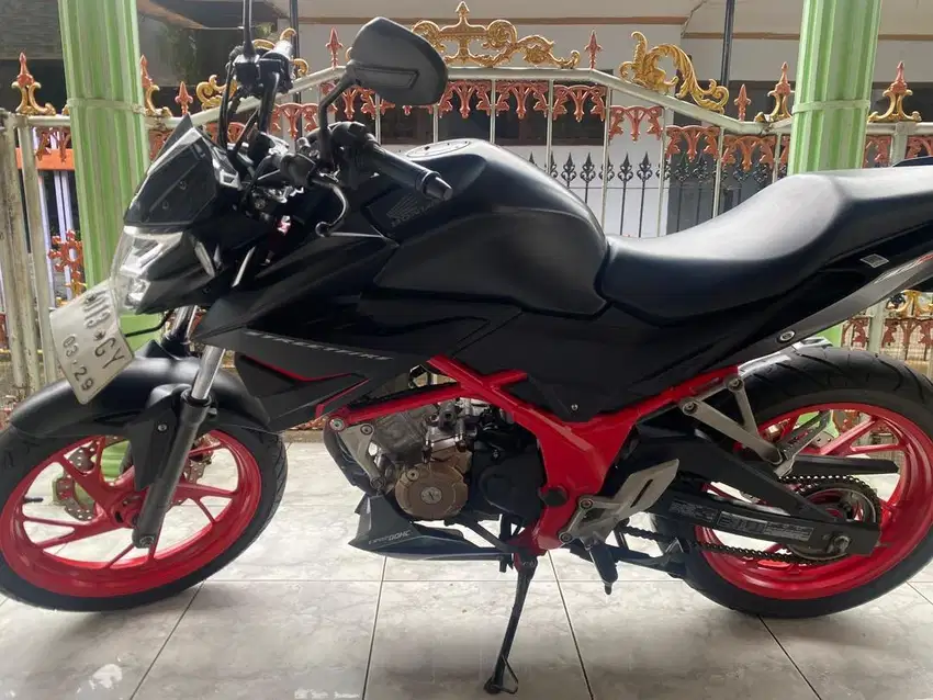 DIJUAL CB150R 2019 MULUS NEGO