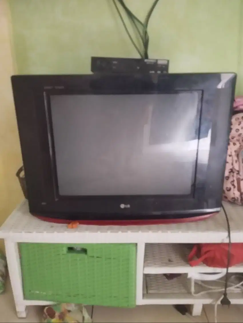 Tv tabung LG pearl blac