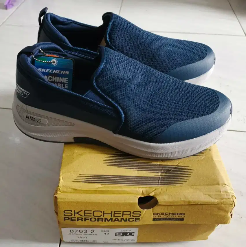 Sepatu Skechers Goodyear Navy