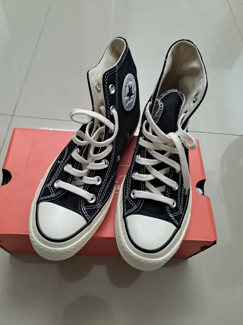 Sepatu Converse High