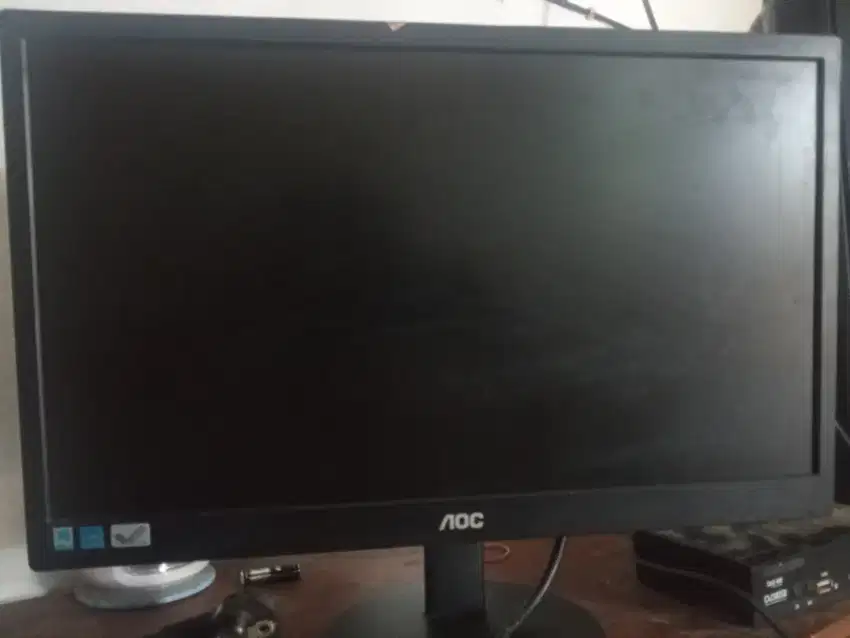 Monitor AOC 19inc bekas