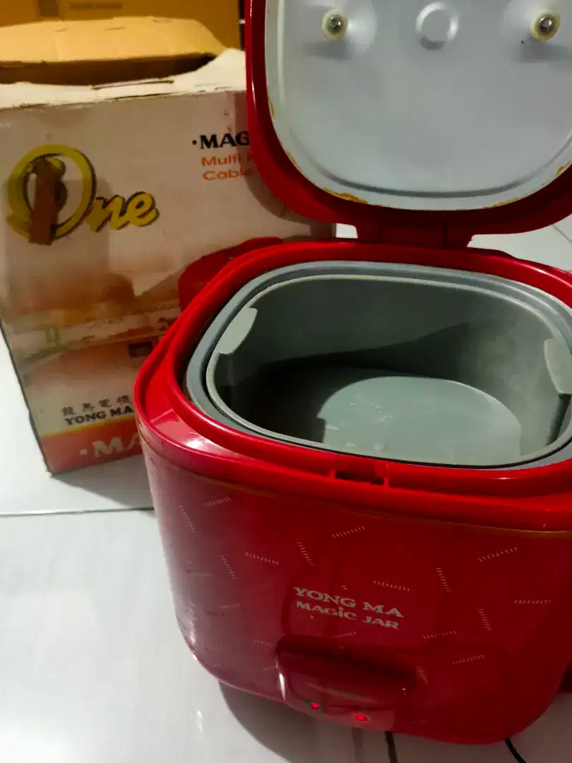 Magic Jar Yong Ma Penghangat Nasi
