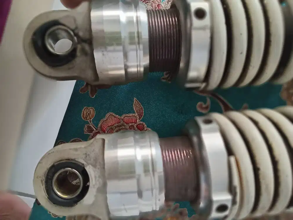 Shock bekas yamaha jupiter z 280mm