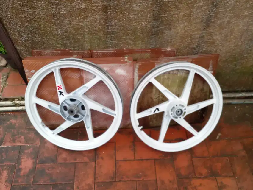 Velg satria lumba/kotak dobel disk