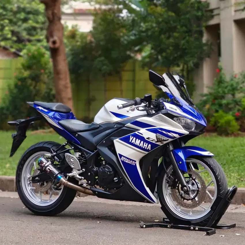 YAMAHA R25 NIK 2015 BLUE GP GANTENG SIAP TAHUN BARUAN