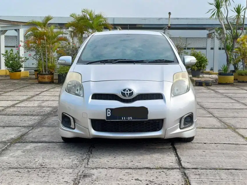 (TDP 10 jt) Toyota Yaris 1.5 E At 2012 Silver