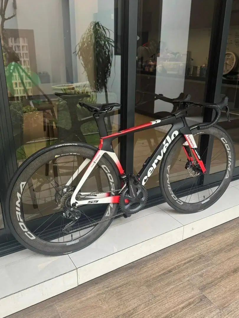 Cervelo s5 discbrake roadbike sunweb