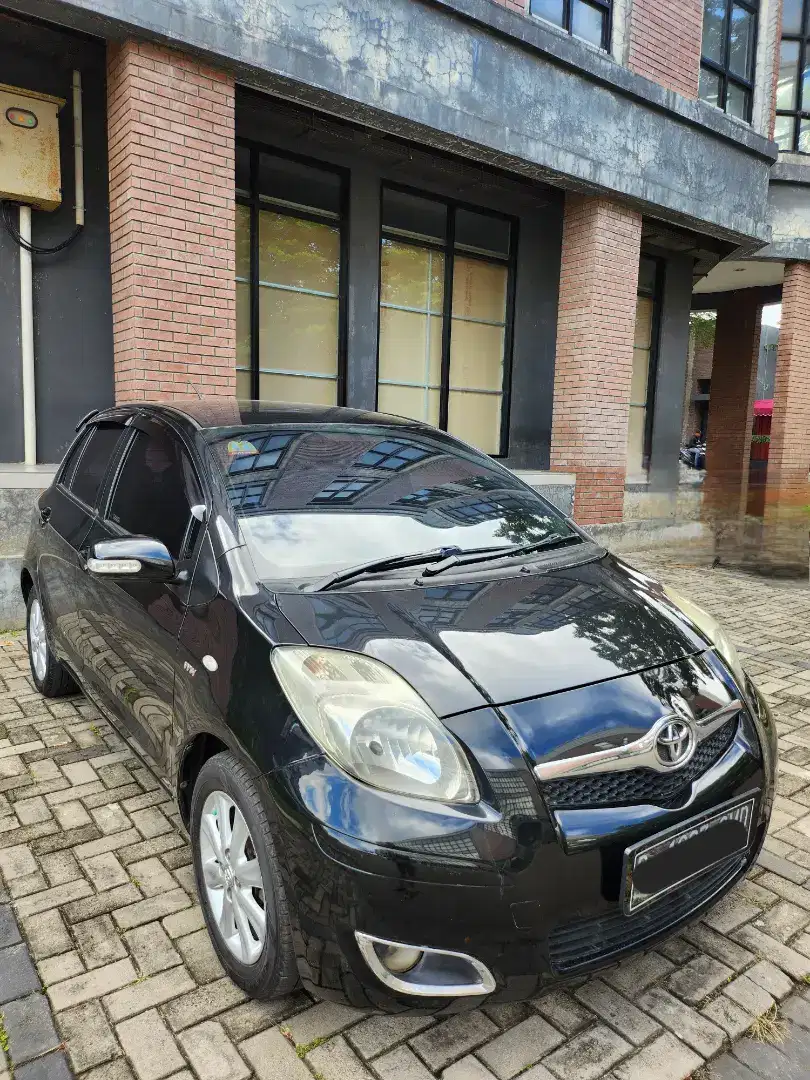 Toyota yaris j 2010 matic