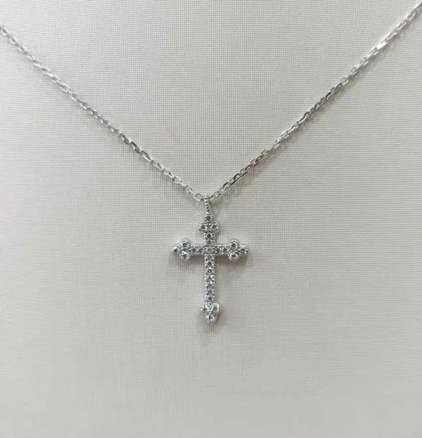 Kalung Salib Emas Berlian