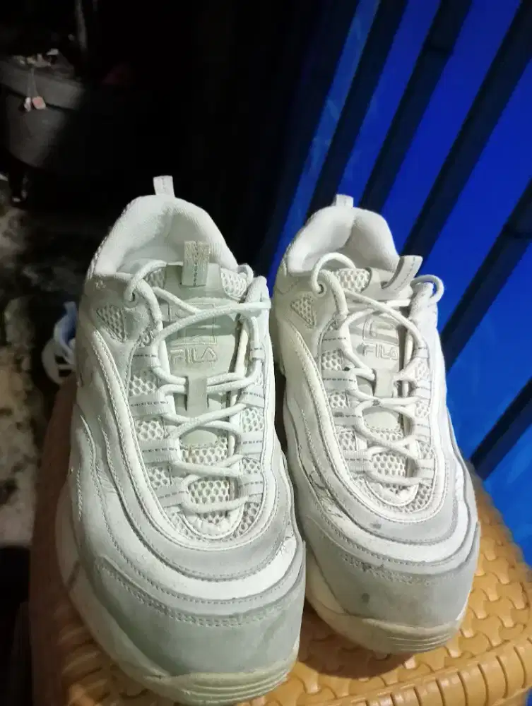 Sepatu Filla Made in Indonesia