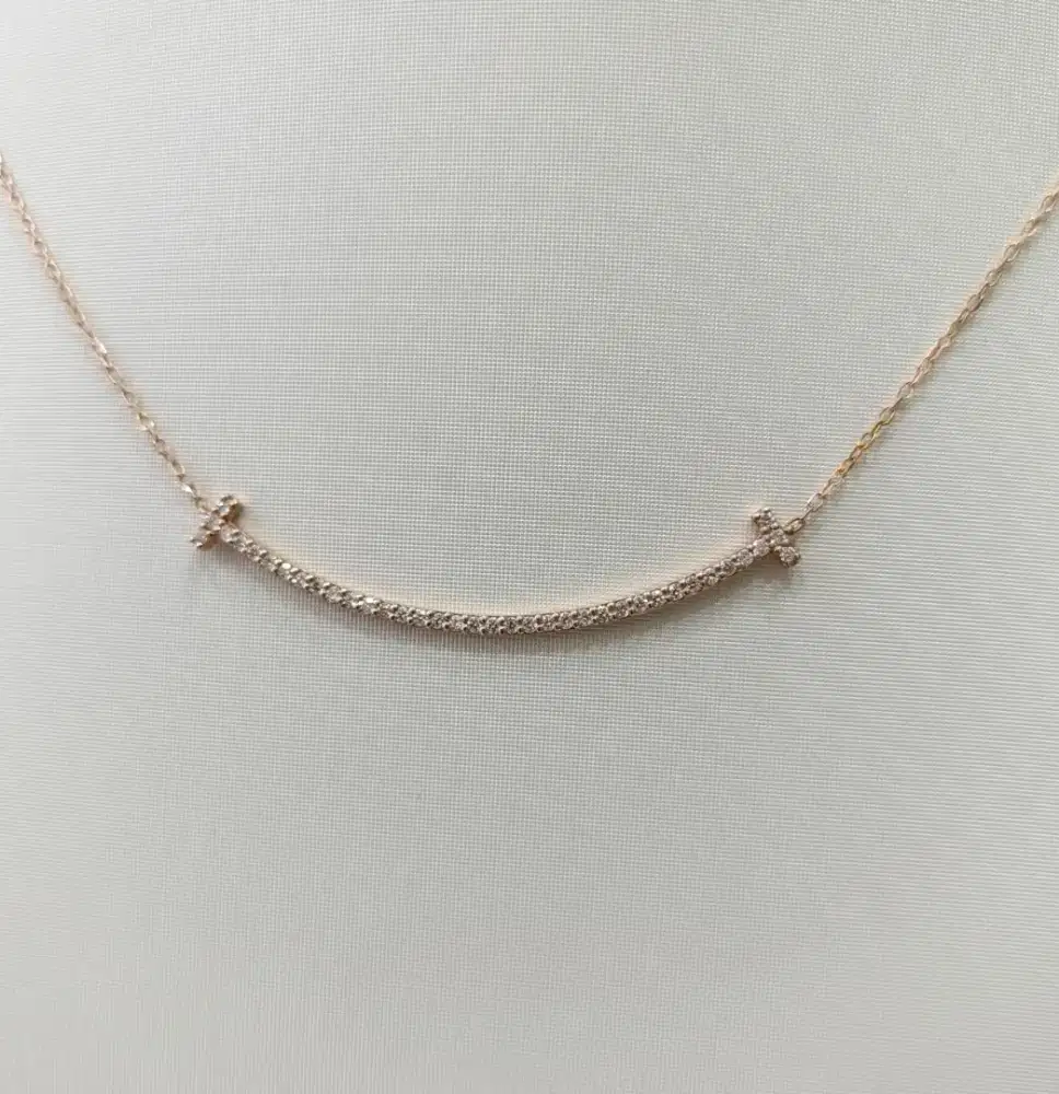 Perhiasan Kalung Smiles Tersenyum