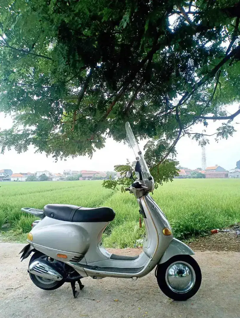 Vespa ET4 lengkap langka