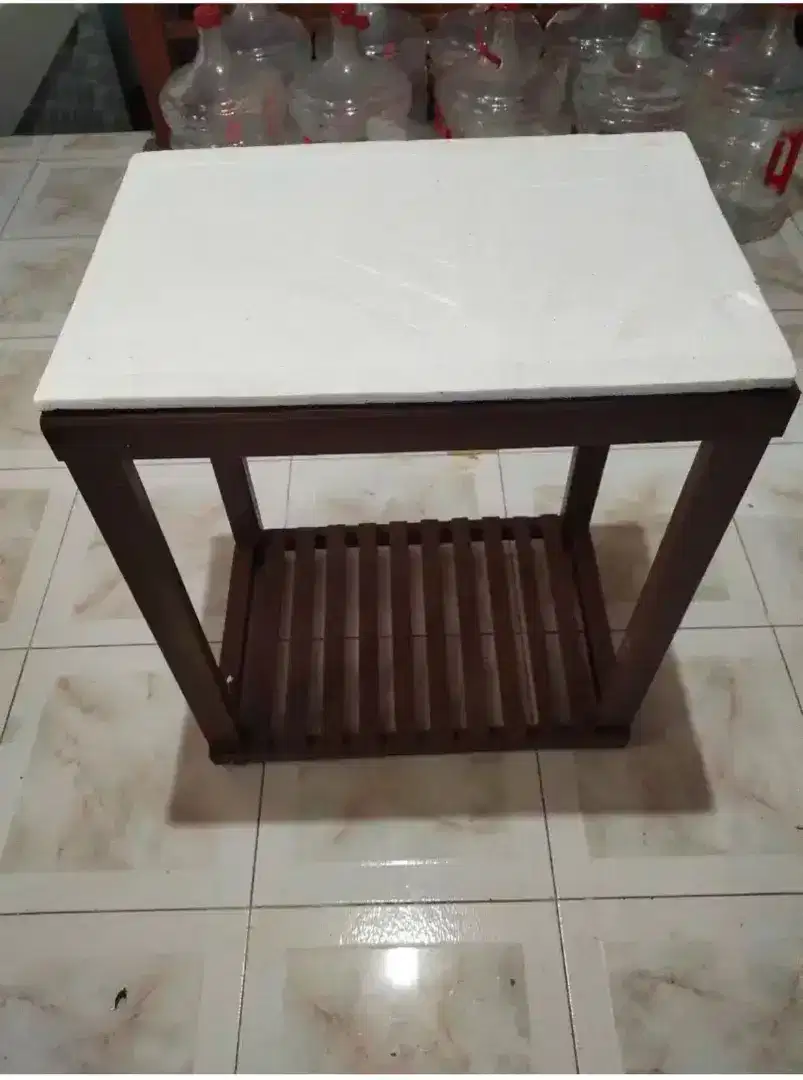 Rak beserta aquarium ukuran 80x40x30
