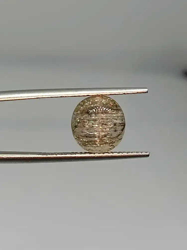 Natural Rainbow Scapolite (Scapolite Pelangi)