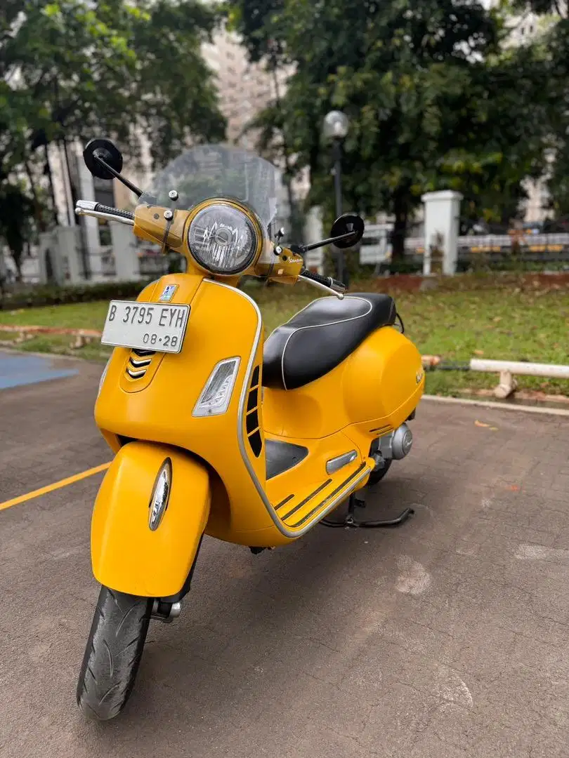 Vespa GTS Super 300 Low KM