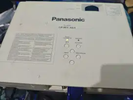 Proyektor Panasonic PT-LB303 XGA Segel Ori