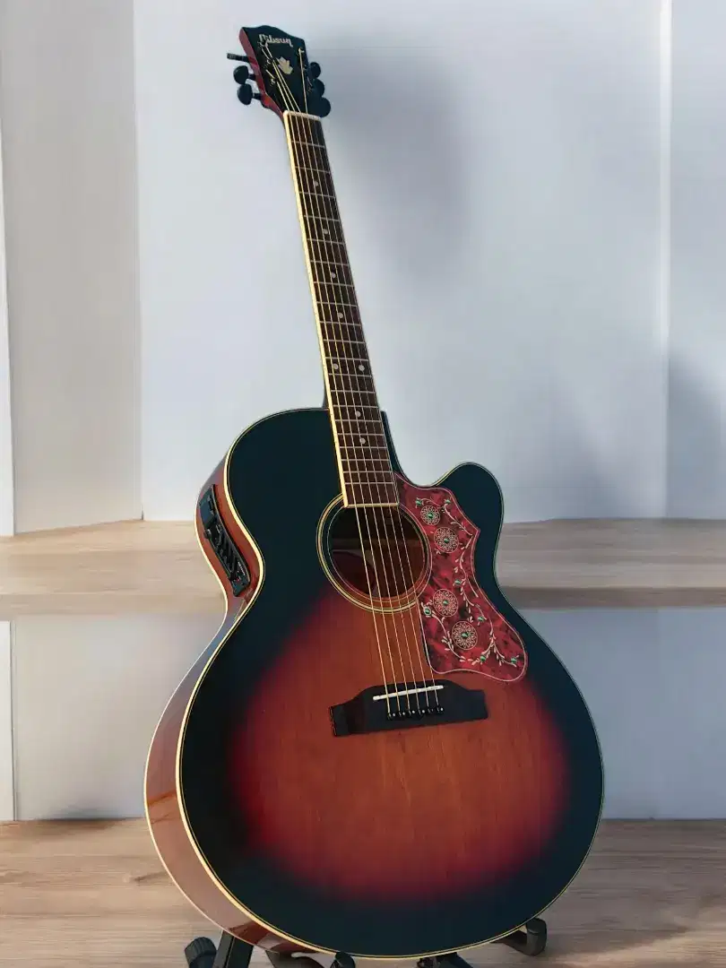 Gitar akustik elektrik gibson J200