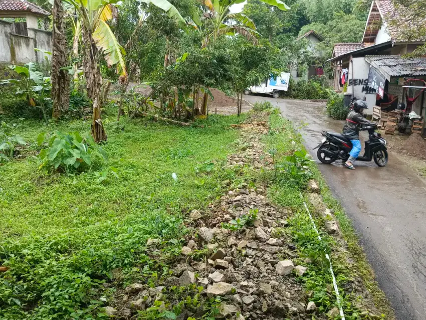 TANAH PINGGIR JALAN MOBIL