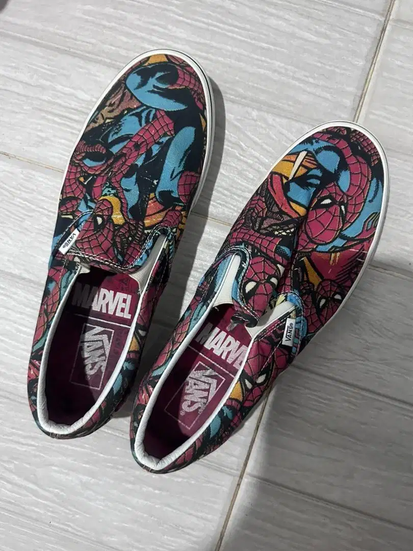 Vans X Marvel Spiderman Slip On