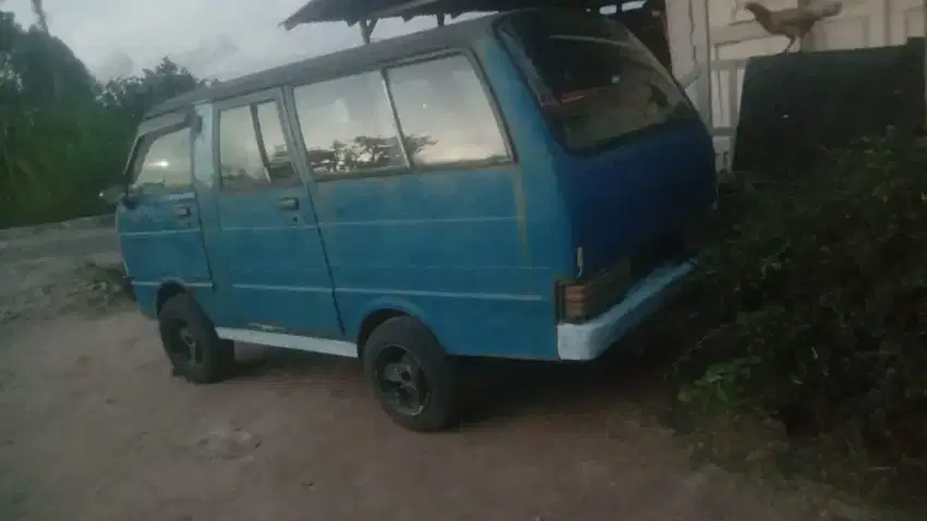 Di jual mobil Hijet 100