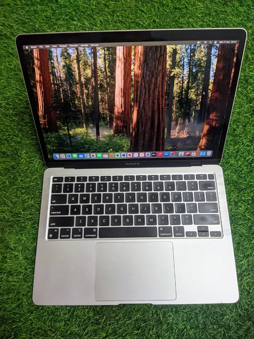 Macbook air m1 siap pakai