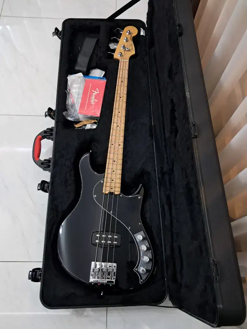 Fender American Deluxe Dimension Bass USA