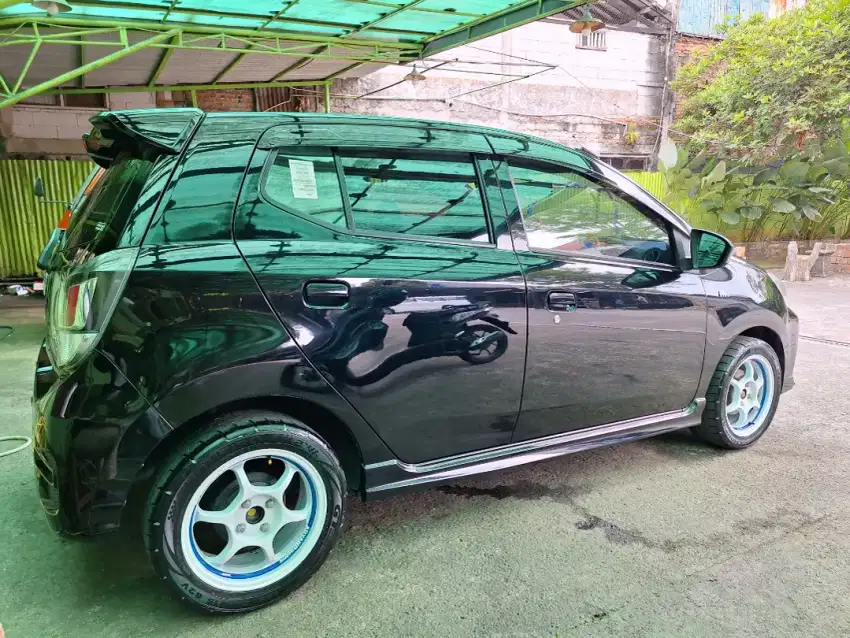 Dijual daihatsu ayla r 2021 (AT)