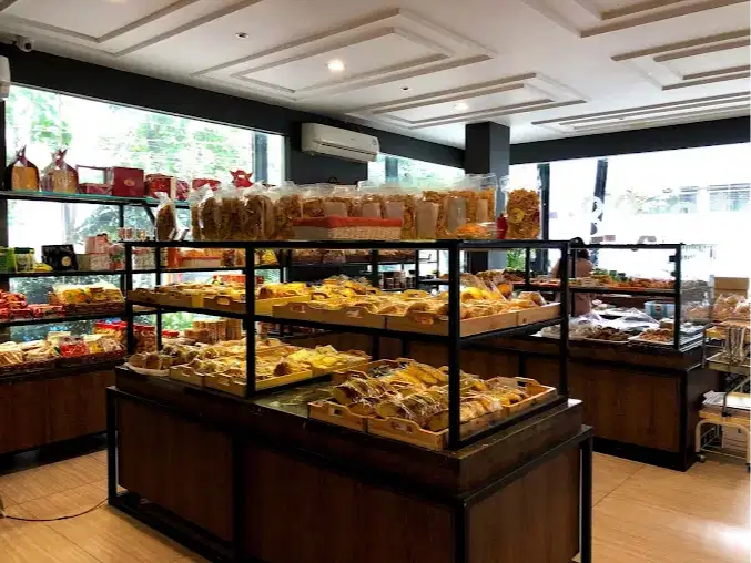 Dibutuhkan Karyawati Outlet / SPG Toko Kue dan Catering Surabaya Timur