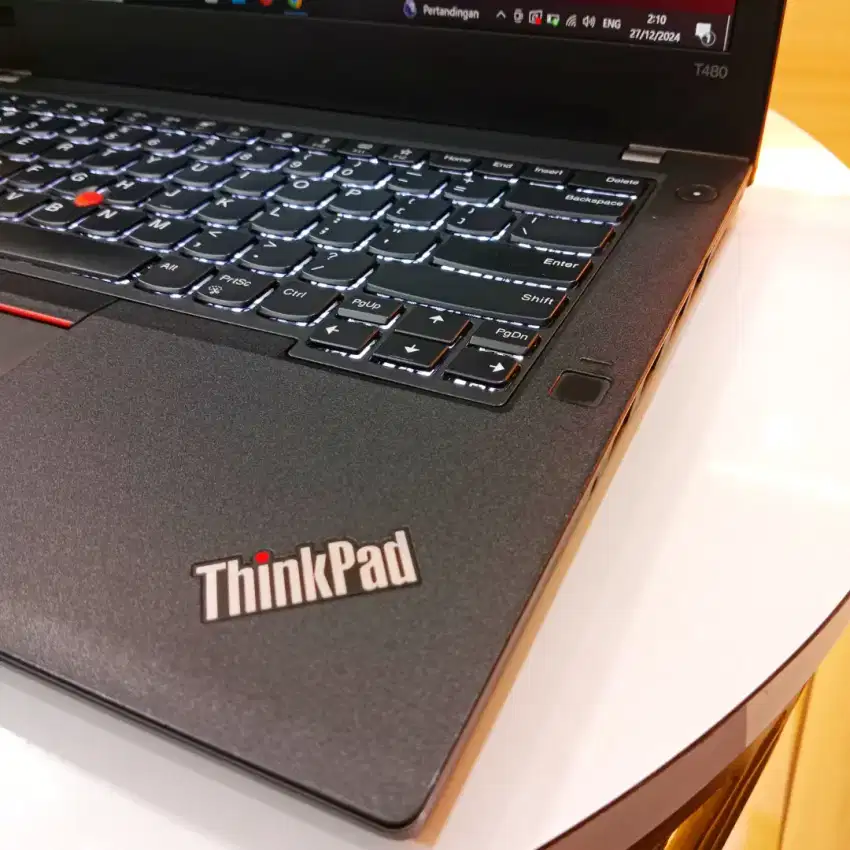 Lenovo THinKPad T480 CORE I7 GEN 8 KEY MENYALA ADA KOTAK