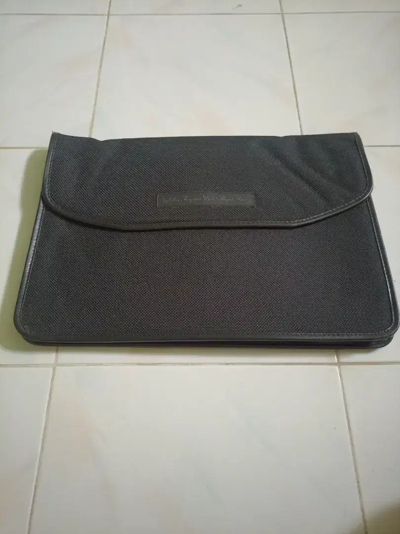 TAS KANTOR PRIA