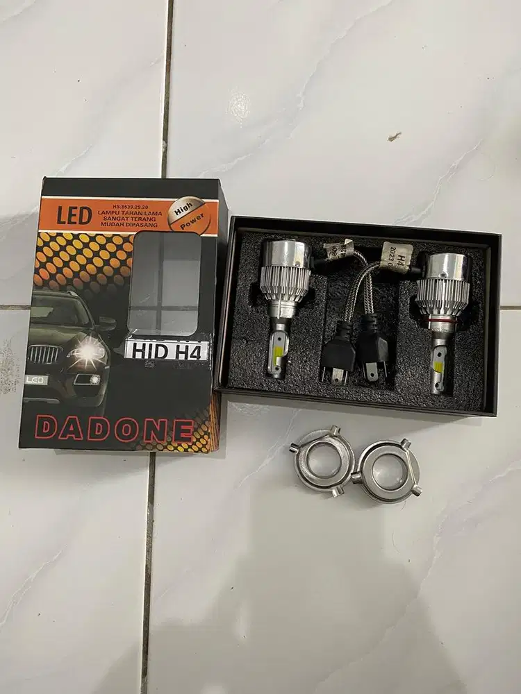 Lampu LED PUTIH tipe H4 putih Merk  Dadone