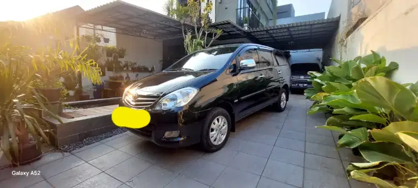 Toyota Kijang Innova 2.0 V AT 2010 Tdp 5jt